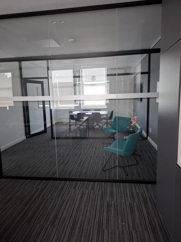 To Let Commercial Property for Rent in Walmer Eastern Cape